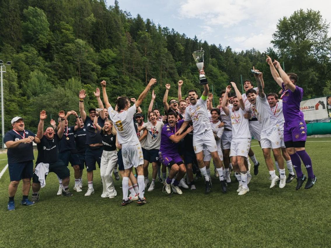 So feierte Auer den Aufstieg in die Landesliga. © Arian Photography