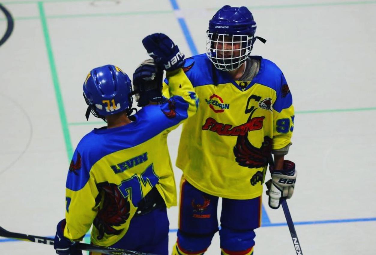 Als Kind spielte Levin (links) hauptsächlich Rollerhockey. © Social Media