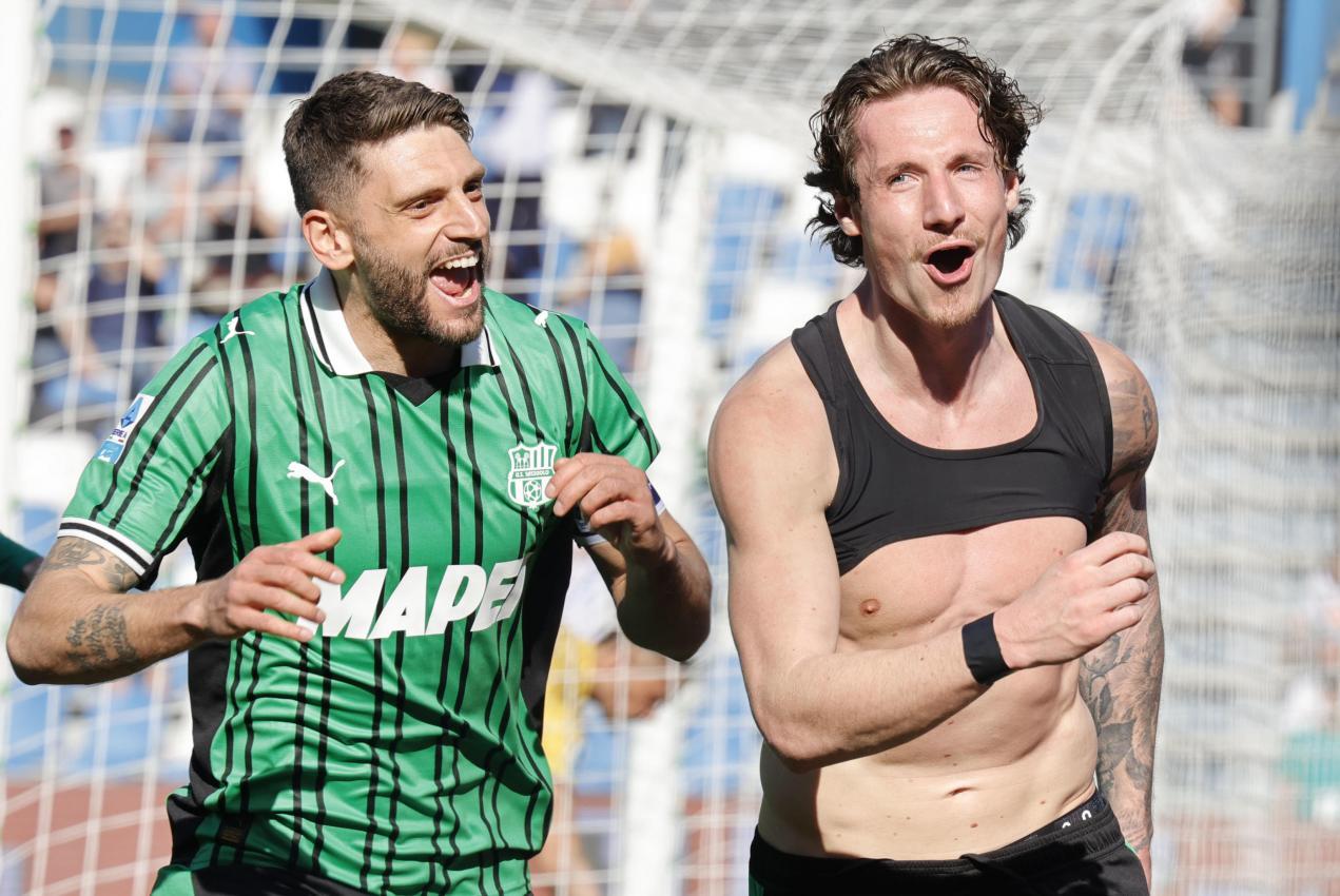 Der Trentiner Andrea Pinamonti (rechts) jubelte schon 59 Mal in der Serie A, hier noch für Sassuolo. © ANSA / ELISABETTA BARACCHI