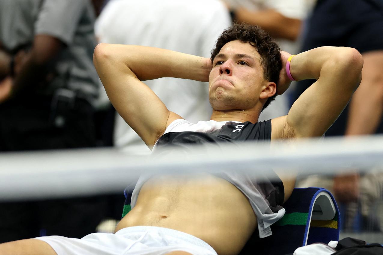 Der US-Amerikaner Ben Shelton konnte die Enttäuschung nach dem verlorenen US-Open-Finale nicht verbergen. © APA / PATRICK SMITH