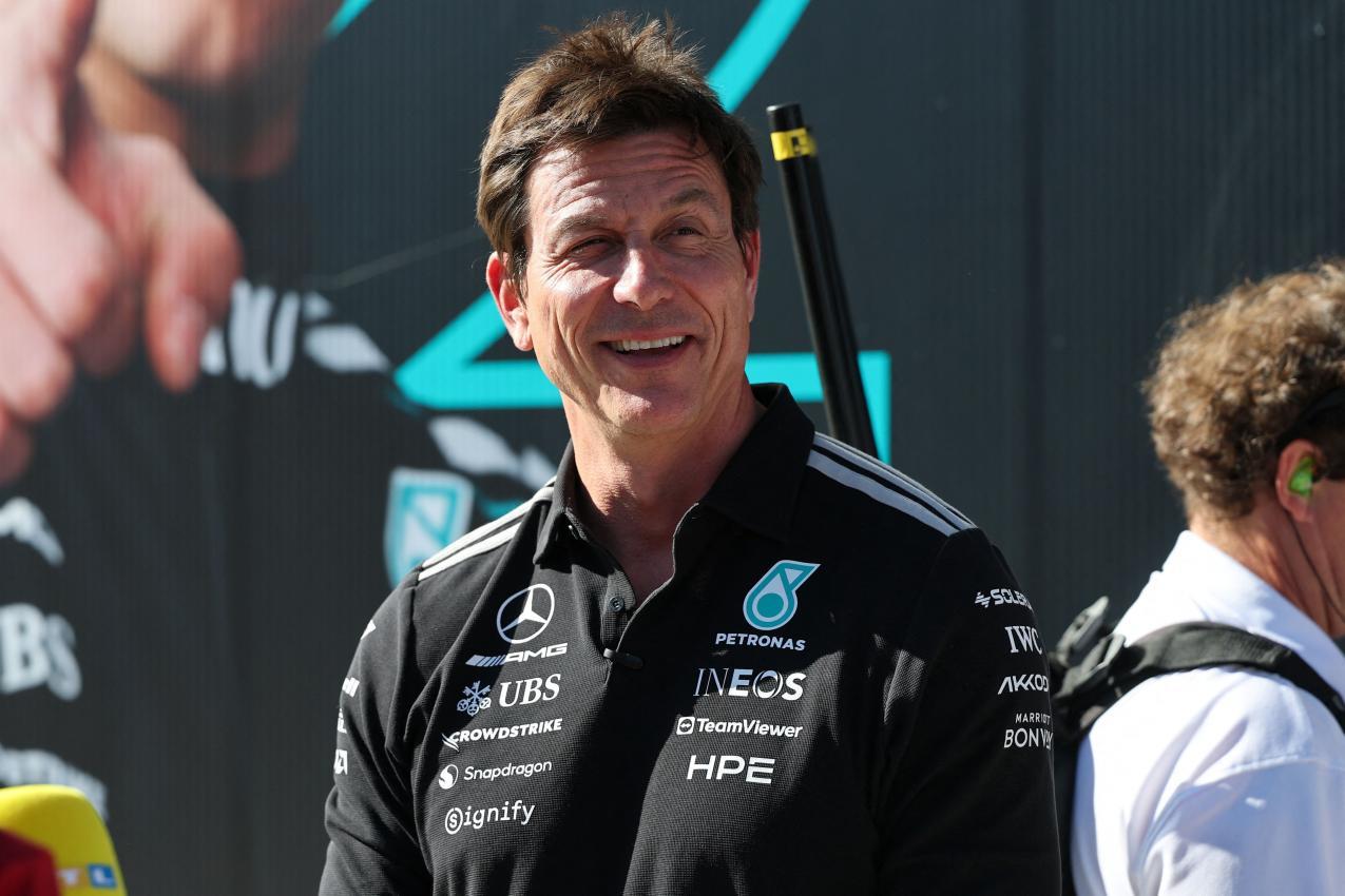 Hatte in Madrid gut lachen: Toto Wolff. © APA/afp / THOMAS COEX