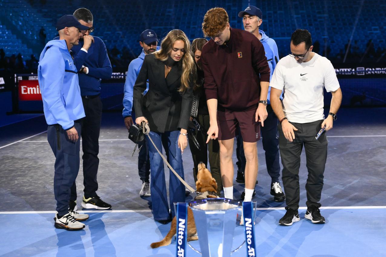 Jannik Sinner und Laila Hasanovic führen eine glückliche Beziehung. © AFP / MARCO BERTORELLO