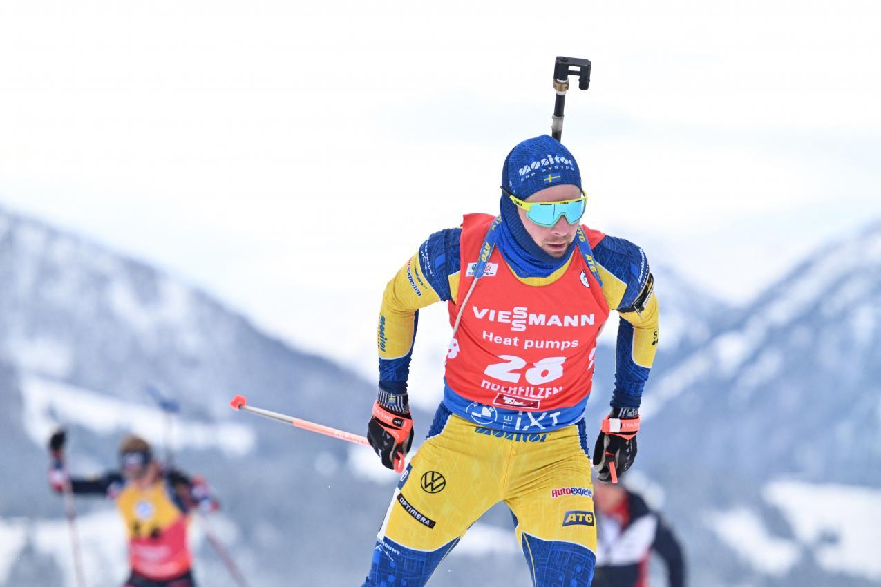 Jesper Nelin zählt zu den besten Biathleten Schwedens. © AFP / JOE KLAMAR