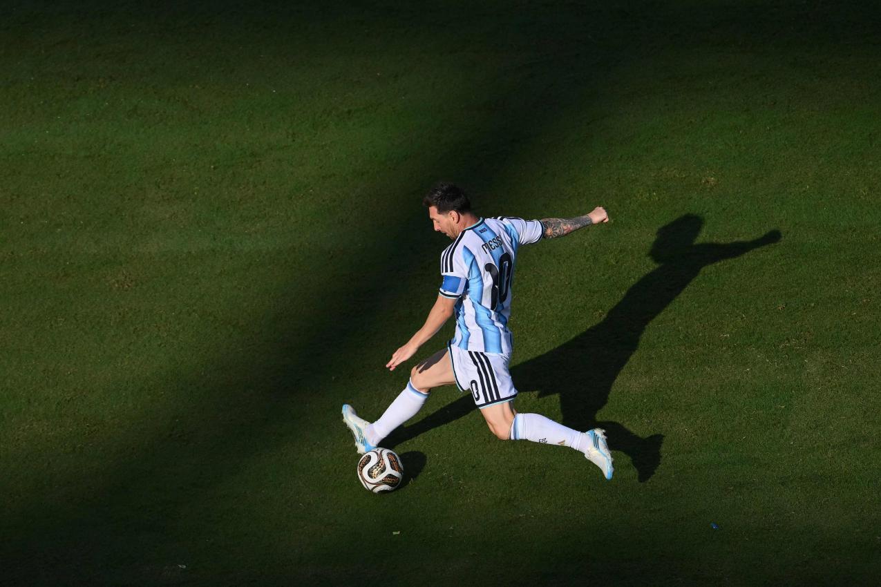 Lionel Messi spielt ein letztes Mal für Argentinien. © APA/afp / ANGELA WEISS