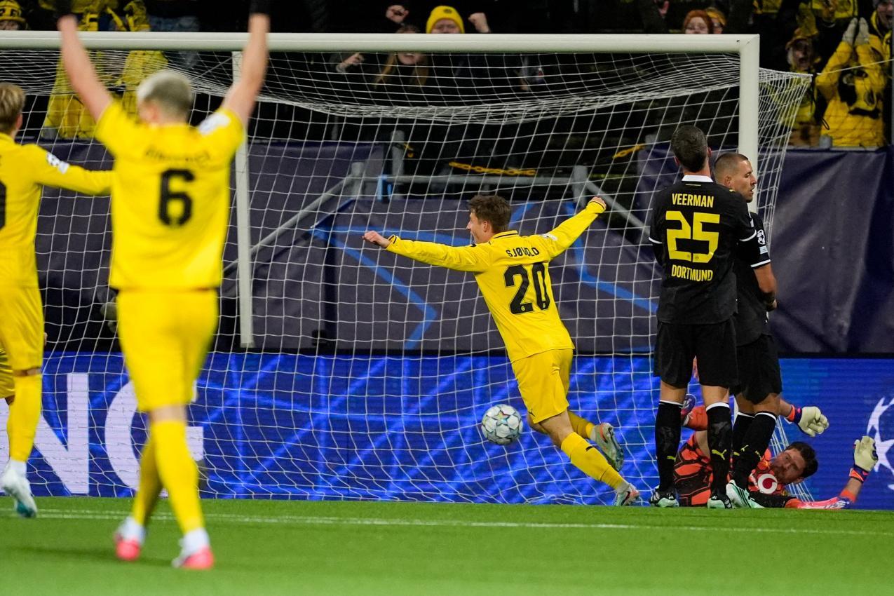 Auch Dortmund (in schwarz) musste sich Favoritenschreck  Bodo/Glimt geschlagen geben. © APA/afp / TERJE PEDERSEN
