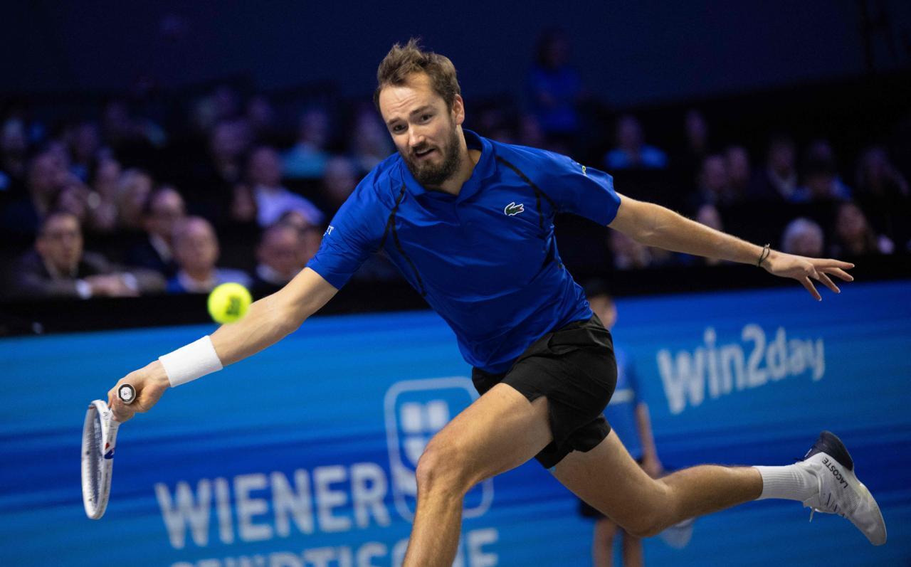 Daniil Medvedev musste sich im Halbfinale geschlagen geben. © APA/afp / JOE KLAMAR