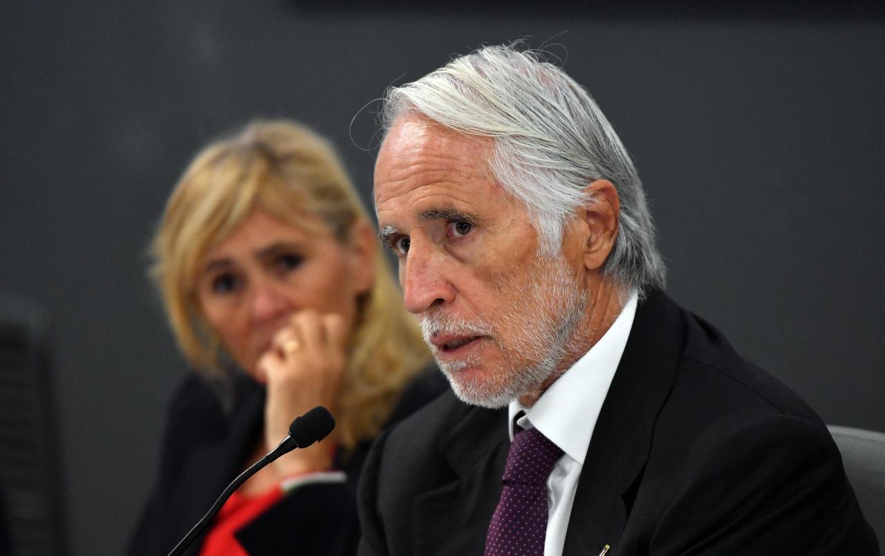 Diana Bianchedi (l.) ist schon weg, Giovanni Malagò (r.) blickt in eine ungewisse Zukunft. © ANSA / ansa