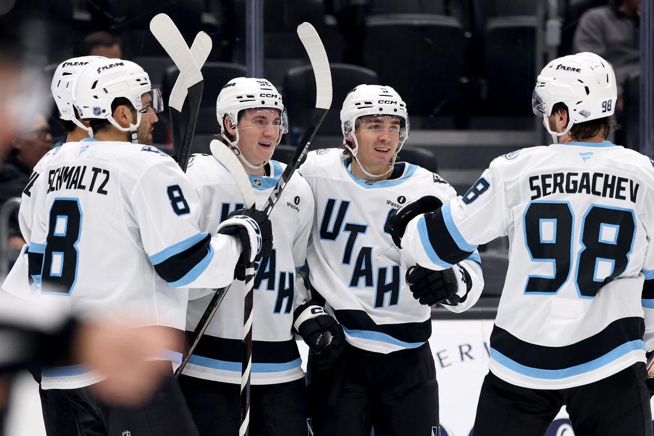 Die Utah Mammoth schockten Pittsburgh ganz zum Schluss. © APA / STEPH CHAMBERS