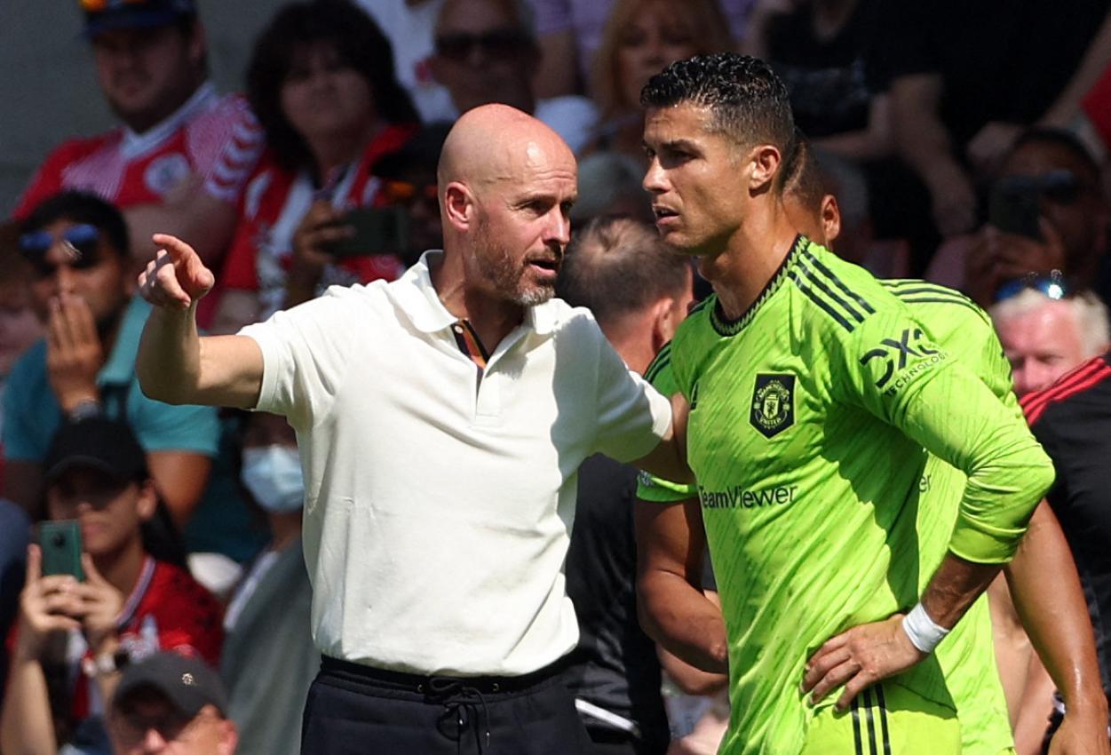 Erik ten Hag und Cristiano Ronaldo waren gemeinsam bei Manchester United. © APA/afp / ADRIAN DENNIS