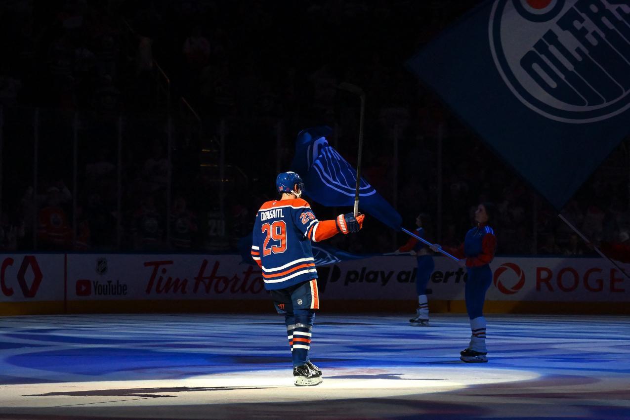 Leon Draisaitl zeigte eine grandiose Leistung. © APA / LEILA DEVLIN