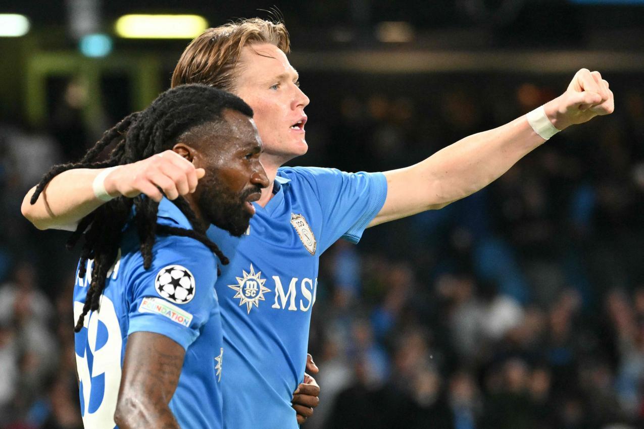 Sieggarant für Napoli: Scott McTominay (hinten). © APA/afp / ALBERTO PIZZOLI
