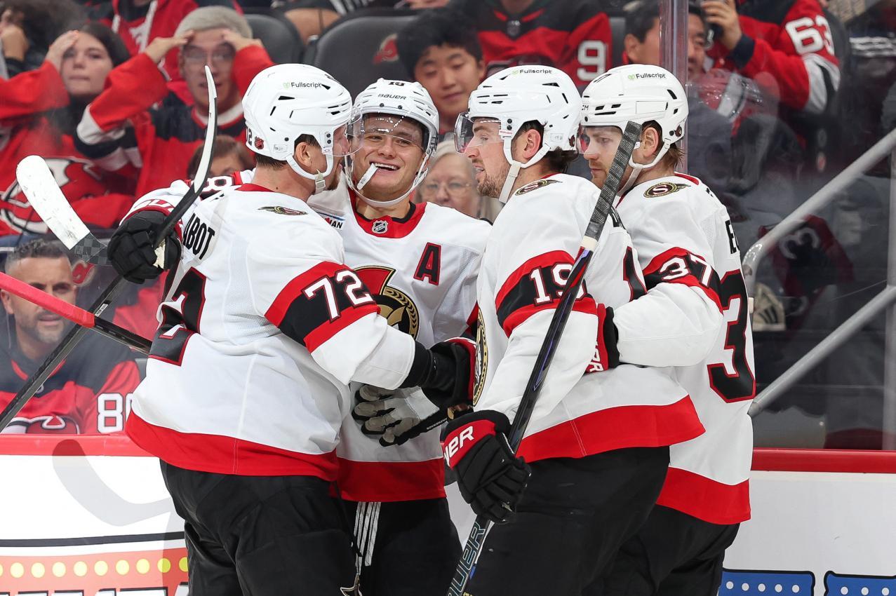 Tim Stützle und die Ottawa Senators befinden sich in Topform. © APA / ANDREW MORDZYNSKI