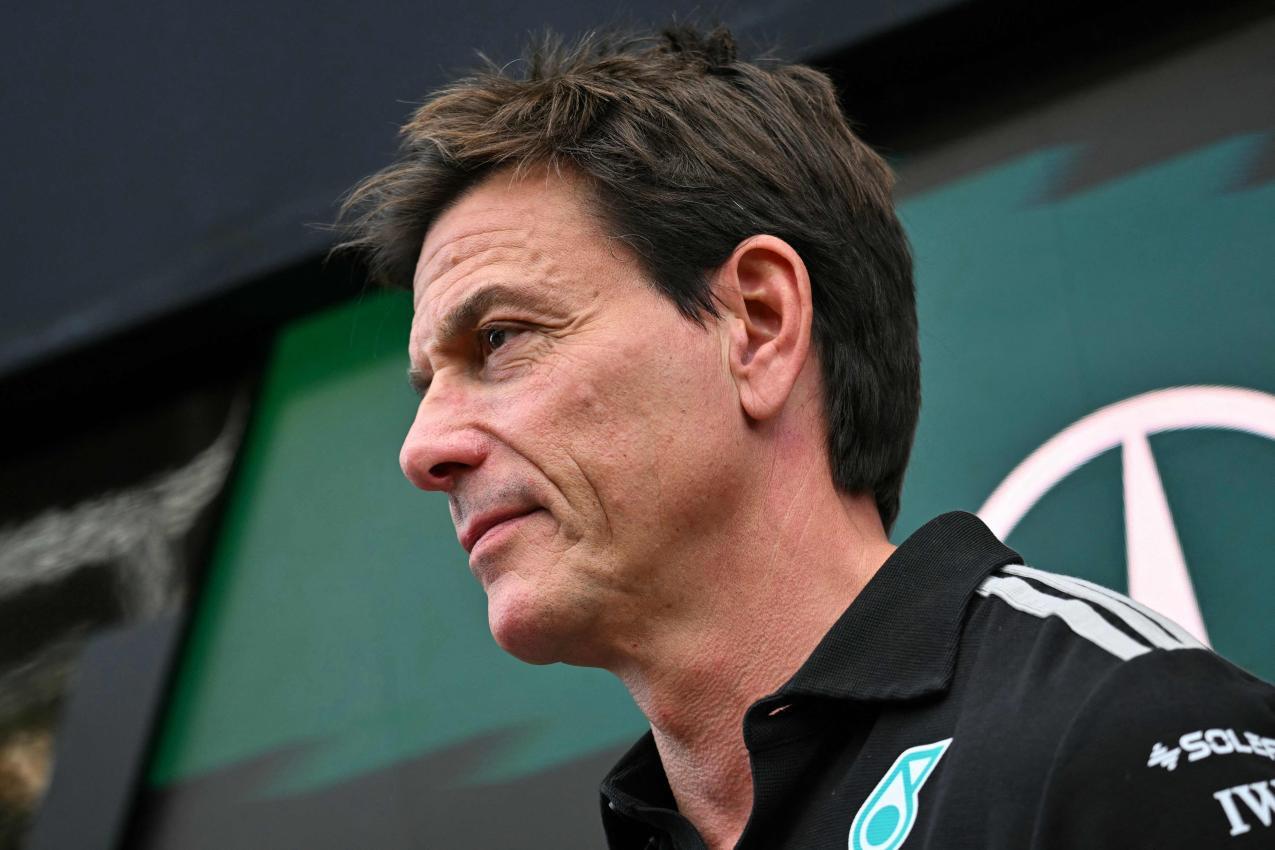 Toto Wolff glaubt an George Russell. © APA/afp / ANGELA WEISS