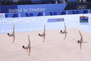 Rhythmische Gymnastik im Gleichschritt: Italiens 40. und letzte Medaille in Tokio. © ANSA / CIRO FUSCO