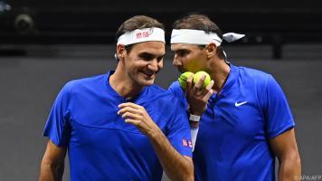 Federer hatte im letzten Karriere-Match mit Federer Spaß. © APA/AFP / GLYN KIRK