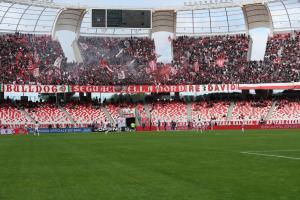18.500 Zuschauer kamen zum Spiel ins San Nicola (Alle Fotos: Bordoni)