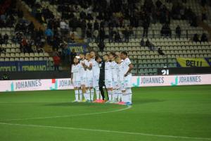 Avant le match, une minute de silence a été observée pour les victimes de la tempête en Émilie-Romagne.