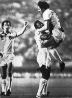 Beckenbauer ha giocato con Pelé a New York dopo la sua permanenza al Bayern. Ha poi concluso la sua carriera ad Amburgo. ©ANSA/ANSA
