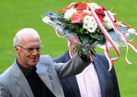 Nel Bayern Beckenbauer era tutto: giocatore, capitano, presidente e anche allenatore. ©ANSA/TOBIAS HASE