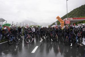 Der Start erfolgte in Eyrs im Vinschgau. © ANSA / LUCA ZENNARO