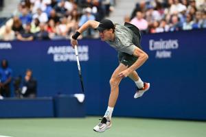 Jannik Sinner bezwang Taylor Fritz. © APA/afp / ANGELA WEISS