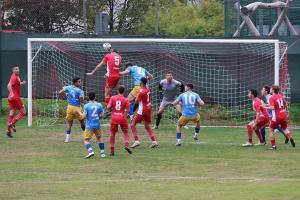 1. Amateurliga: Laag- Fußball Überetsch (M. Dorn).