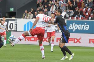 Raphael Odogwu kämpfte im Sturm tapfer (Foto: DLife).