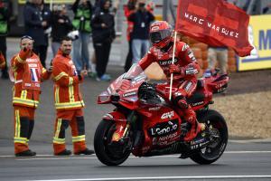 © ANSA / YOAN VALAT