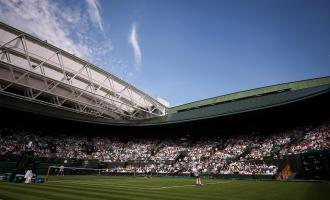 © APA/afp / HENRY NICHOLLS